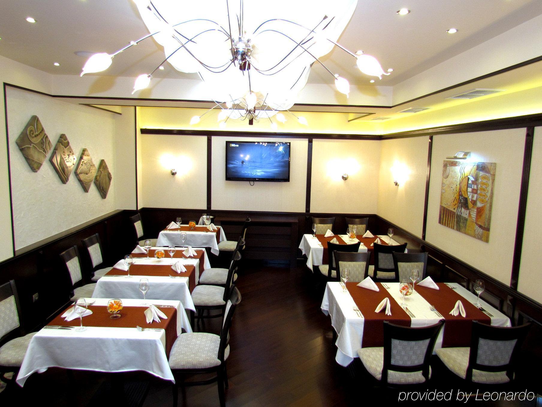 Favorit Hotel 3*