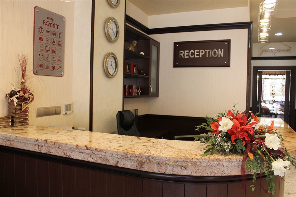 Favorit Hotel 3*